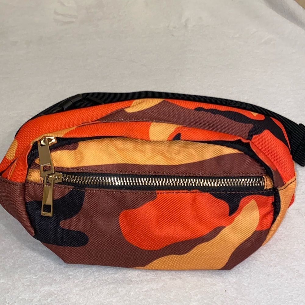 Like Dreams orange camo nylon fanny pack EUC